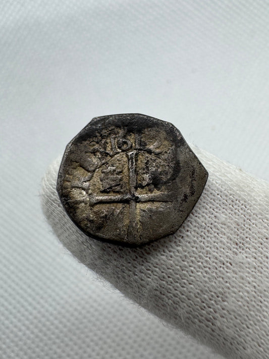 Felipe III (1598-1621). 1/2 real. 1612. Sevilla. V. (Cal-434). (Jarabo-Sanahuja-B553). Ag. 1,65g.